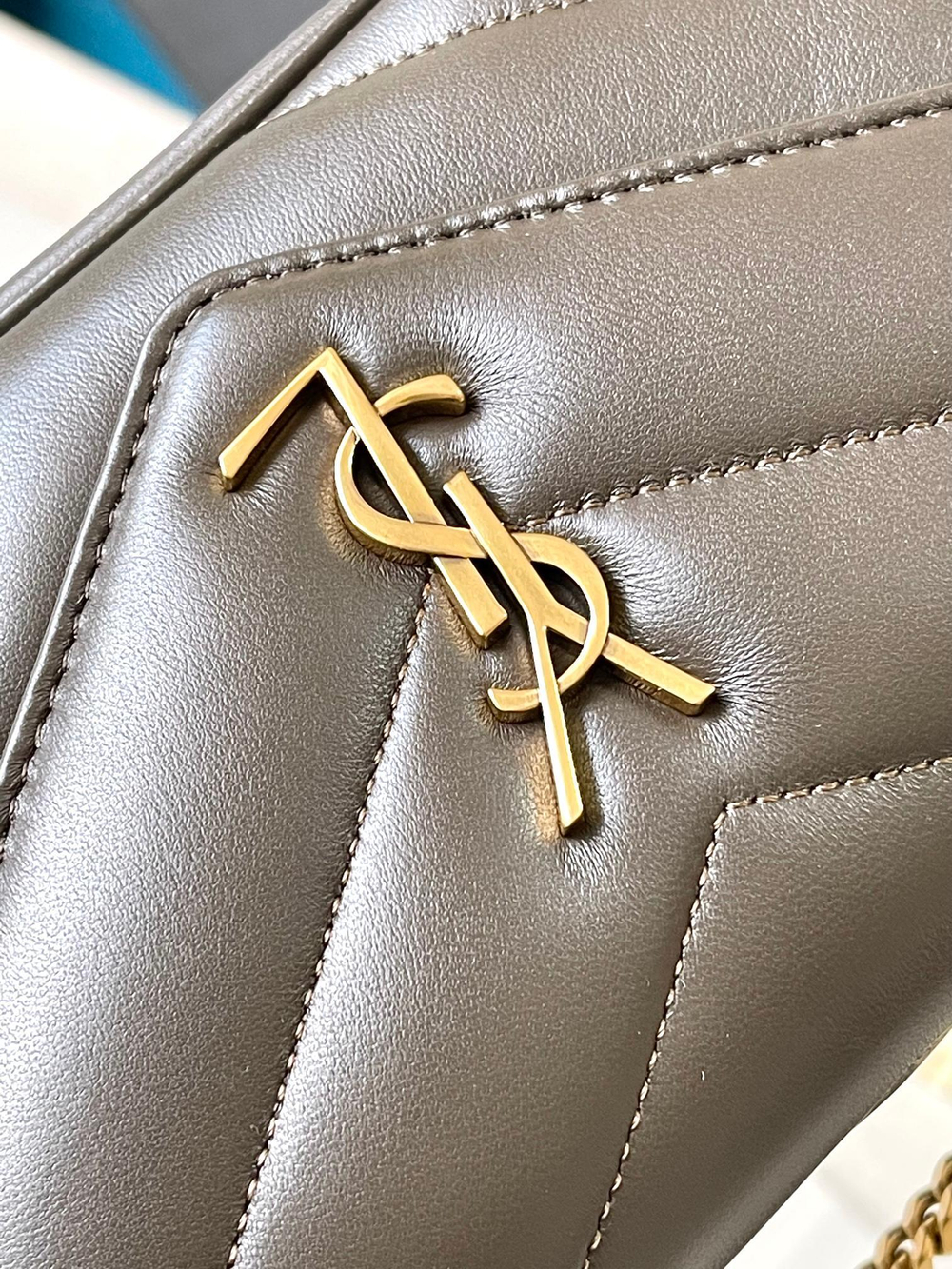 Saint Laurent Loulou Mini 20 cm