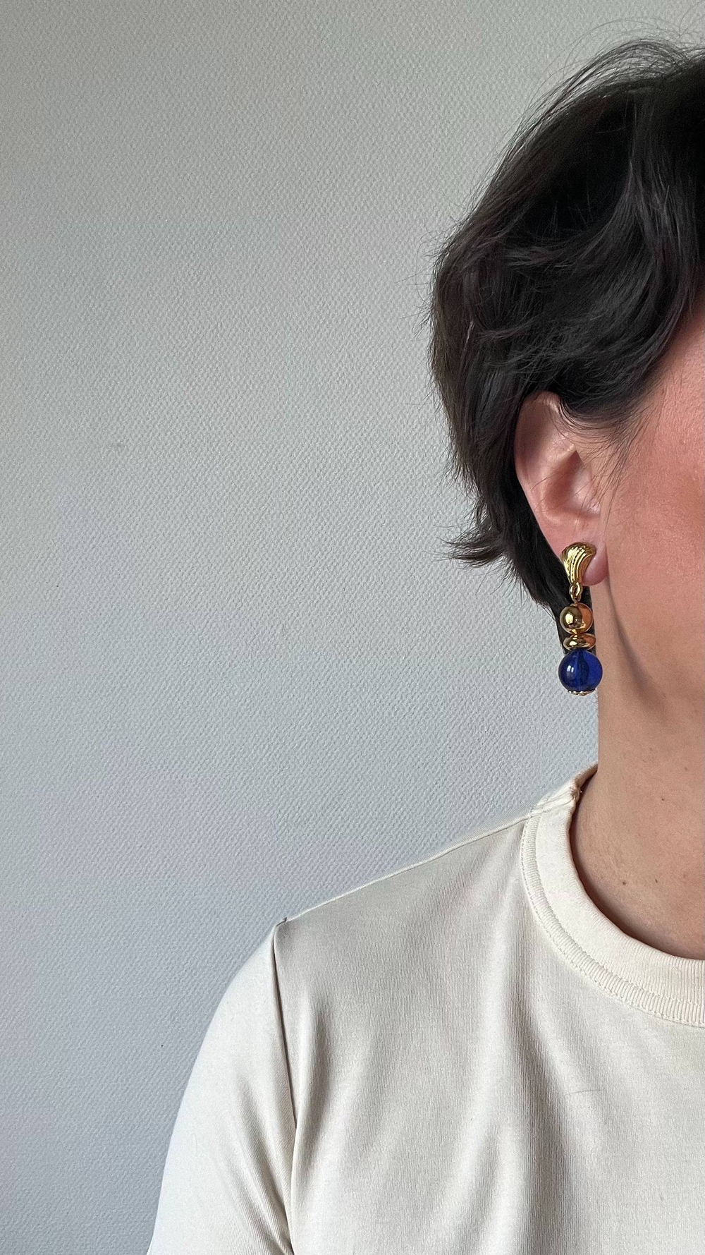 Серьги с синими подвесками