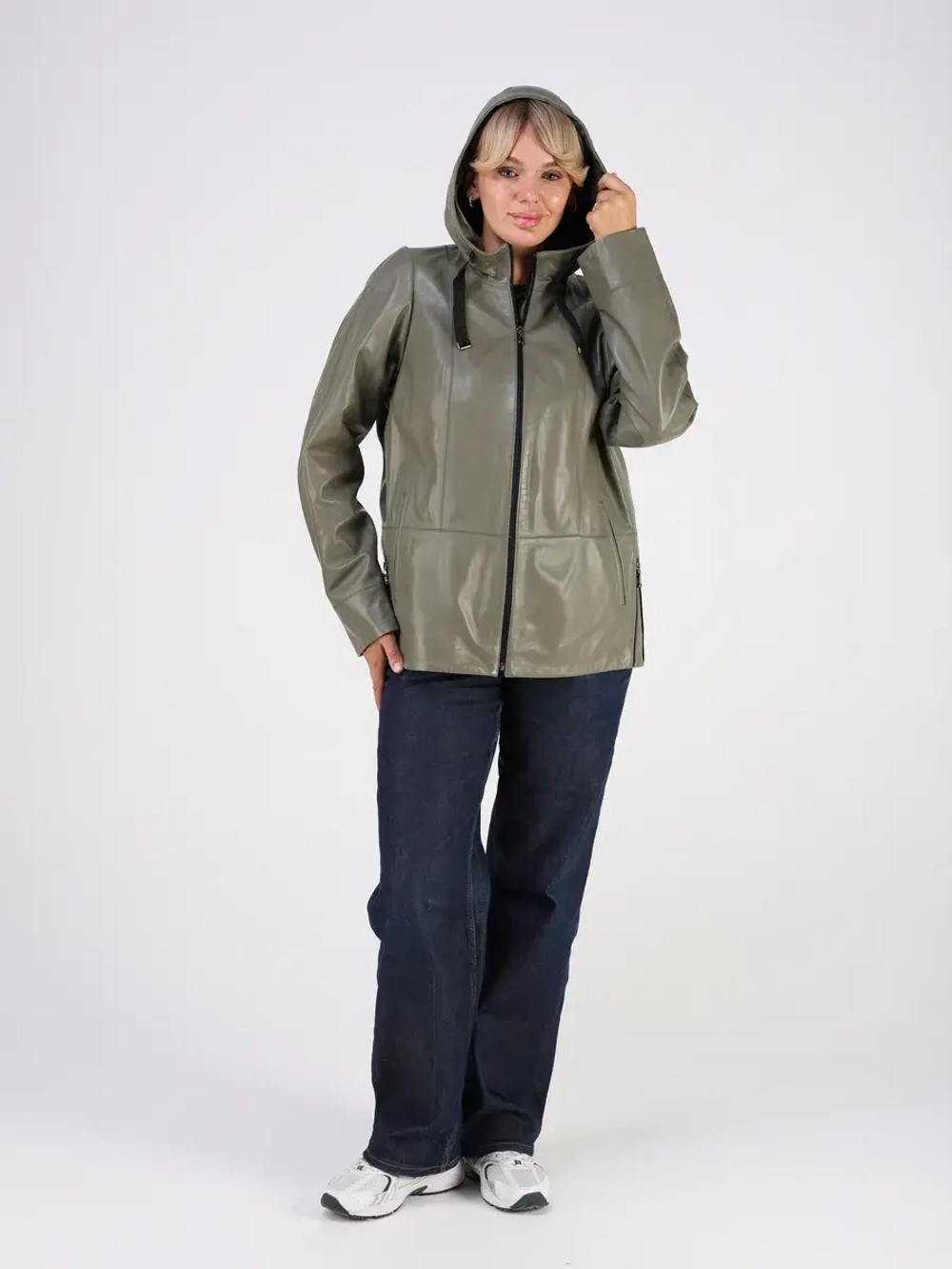 Кожаная куртка демисезонная с капюшоном