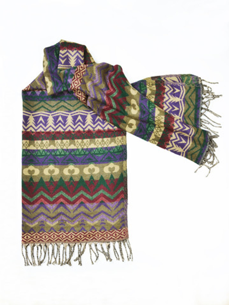 Шерстяной палантин с этно орнаментом