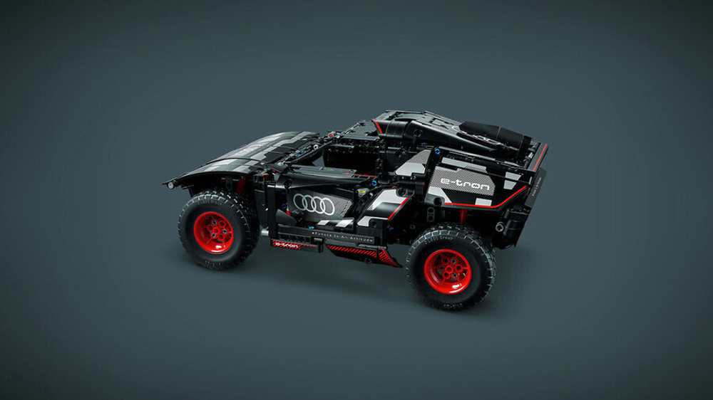 Конструктор LEGO Technic 42160 Audi RS Q e-tron
