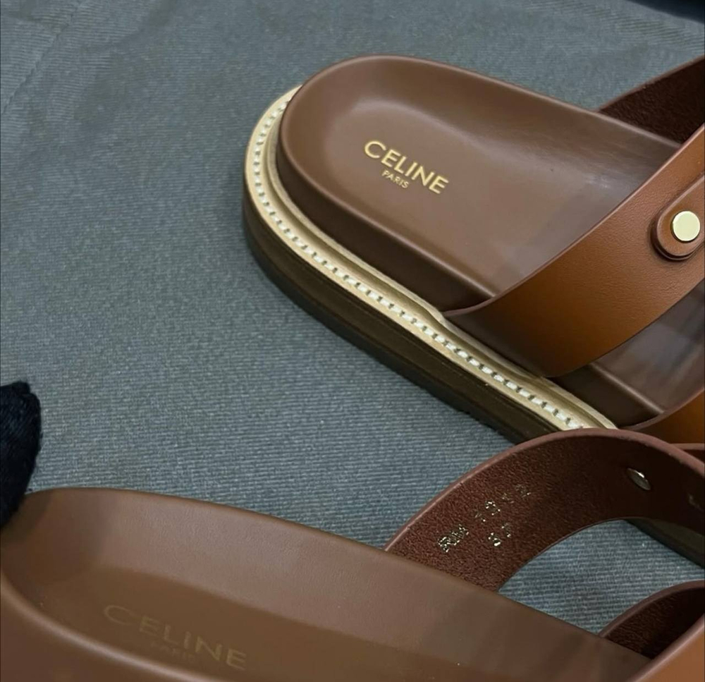 Шлёпанцы Celine