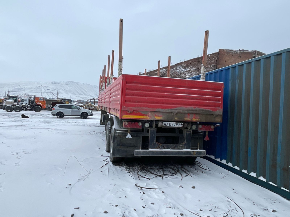 НовосибАРЗ 9813* Полуприцеп сортиментовоз 981310
