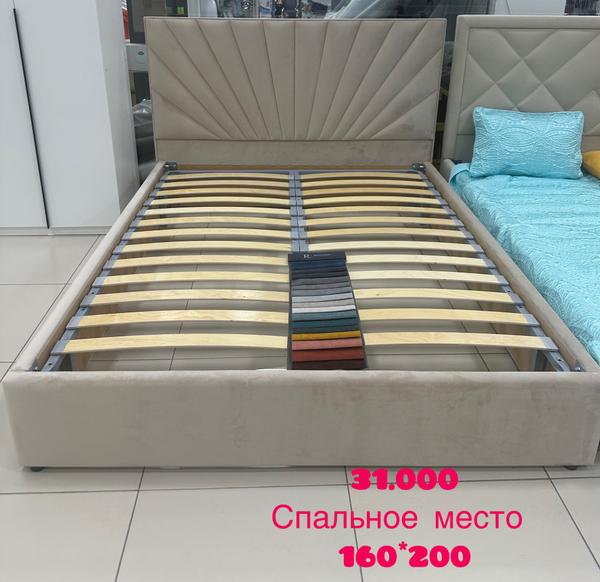 АКЦИЯ!!!Интерьерная кровать из массива сосны спальное местот160*200