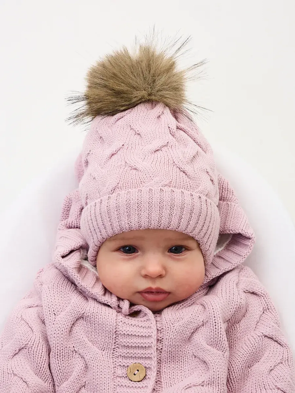 Комплект вязаный новорожденному: комбинезон+шапка+пинетки