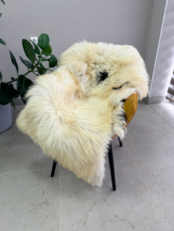 Шкура коврик меховой прикроватный овчина, 120х65 см.