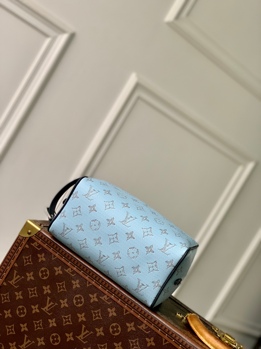 Louis Vuitton Locker Dopp Kit