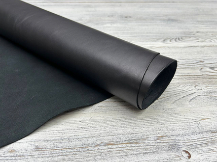 Cusna Silk Nero (1,1-1,3 мм), цв. Черный, натуральная кожа