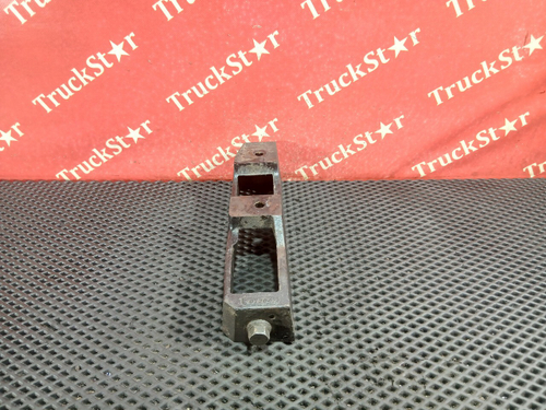 Кронштейн глушителя