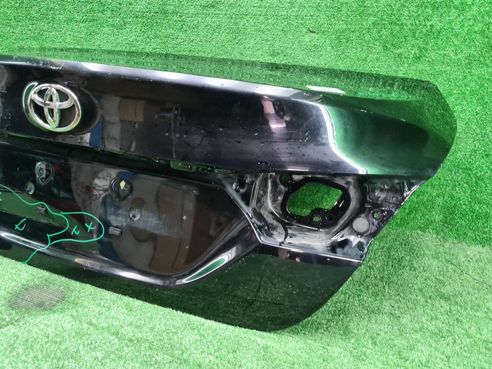 Крышка багажника Toyota Camry xv70 (2017-н.в.)