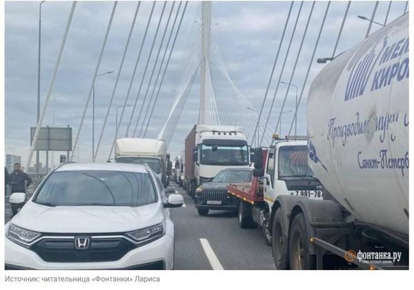 ЗСД и КАД снова встали в пробках, пока центр разъезжается