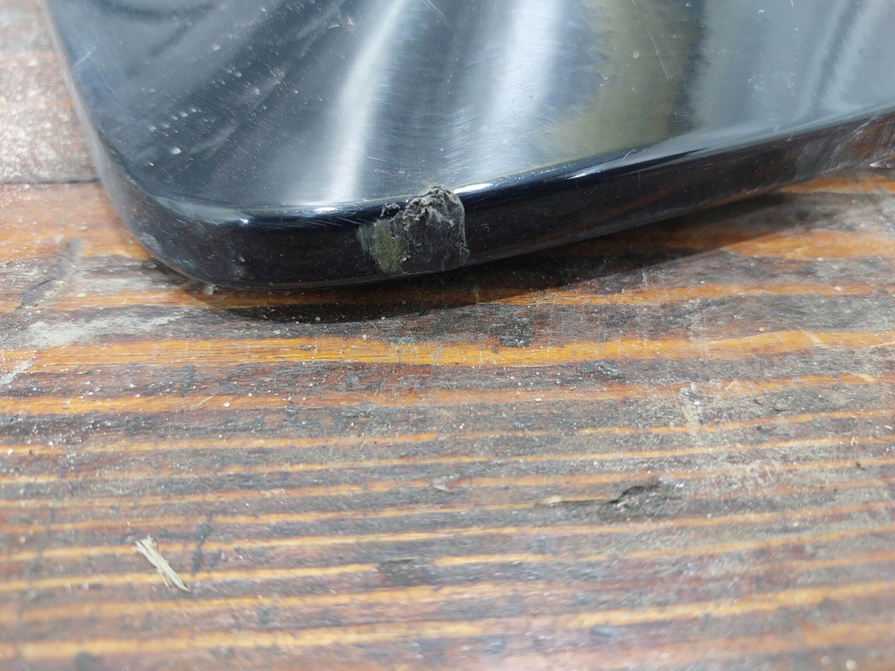 Брызговик передний правый Cadillac XT6 19-нв Б/У Оригинал 84535420