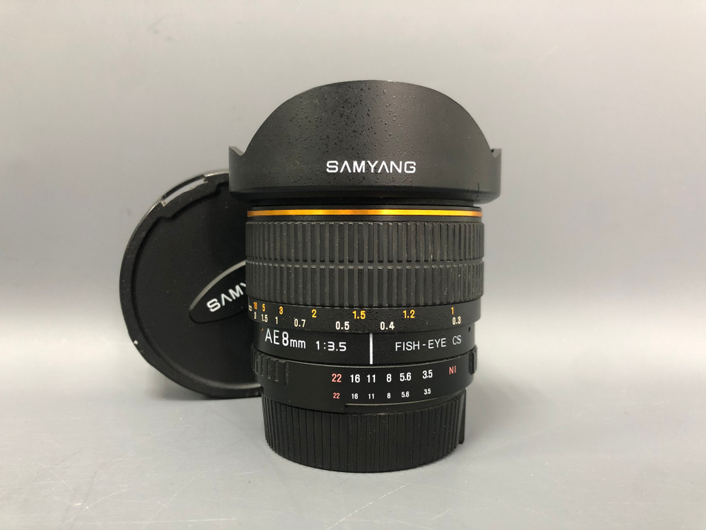 Samyang 8mm 3.5 AS IF MC Fish-eye CS AE Nikon F