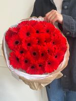 Букет из гербер в красном оттенке 25 шт