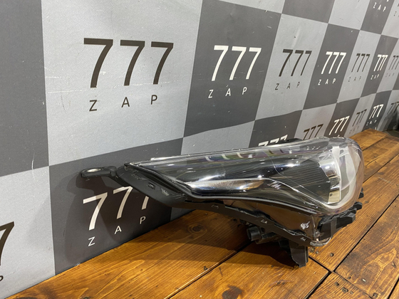 Фара правая галоген Kia Cerato 4 (BD) 18-22 Б/У Оригинал 92102M6100