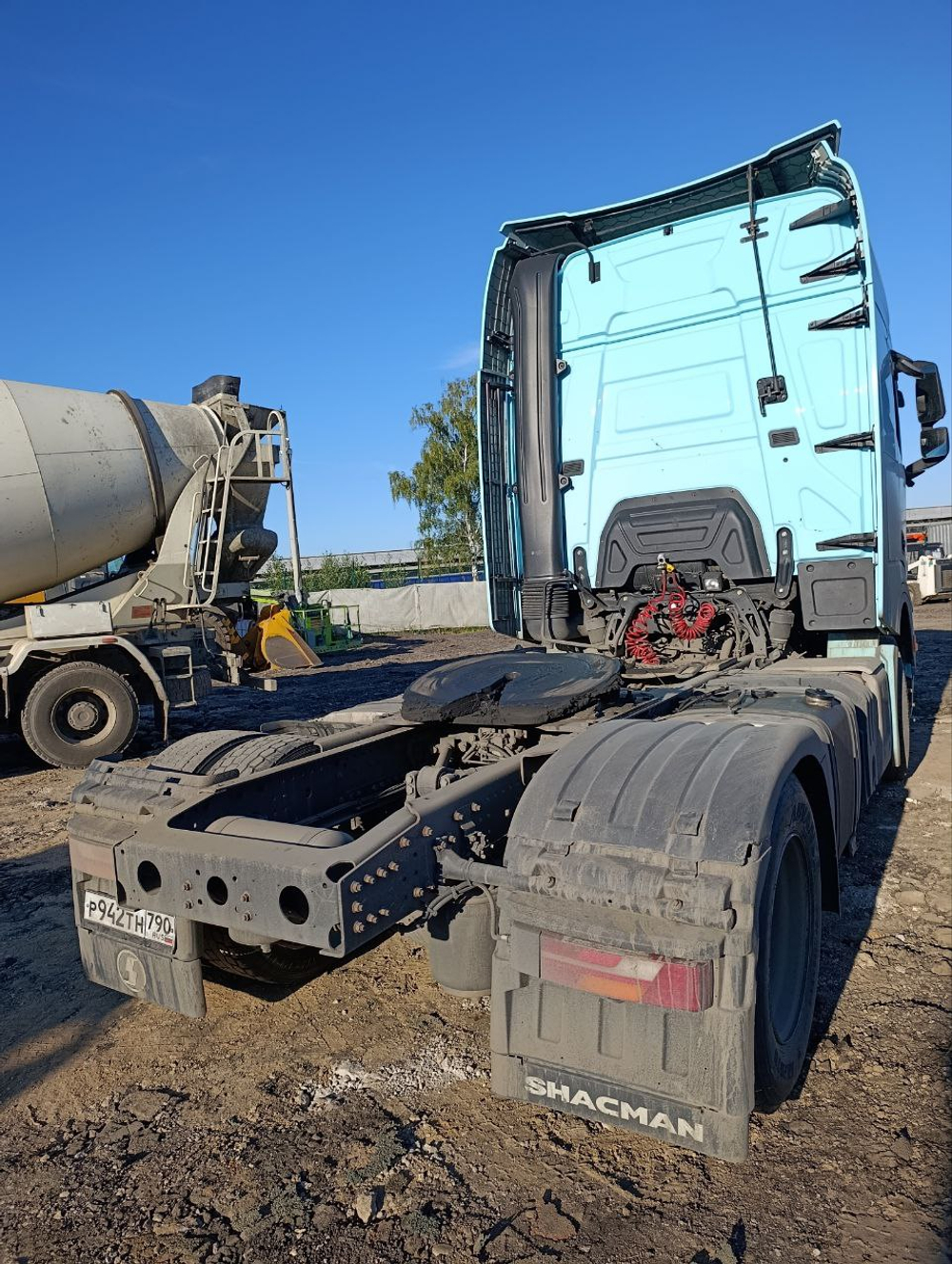 Shacman (Shaanxi) SX* 4x2 Седельный тягач SX4188YY381 (Дизельный, 12,5 л, 473 л.с., МТ)
