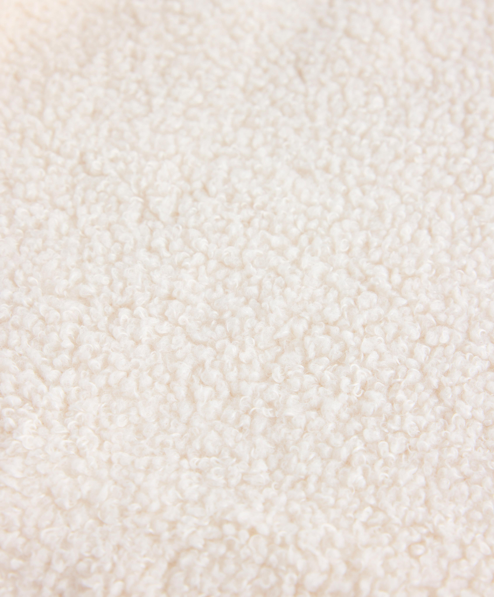 Oysho Куртка из искусственной овчины с капюшоном, экрю