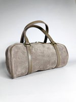 Женская замшевая сумка-бочонок бежевого цвета