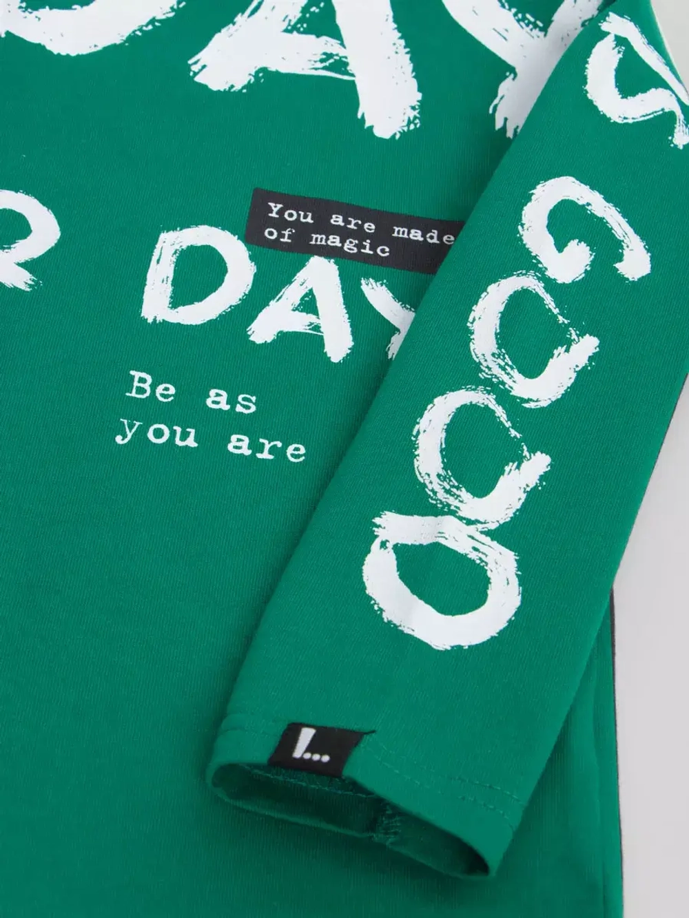 Зеленый лонгслив оверсайз для мальчика