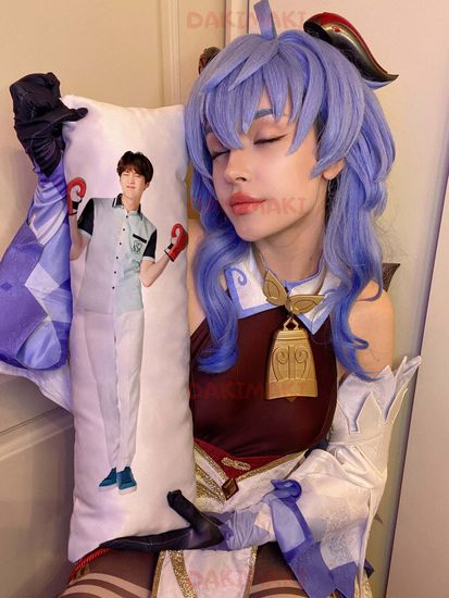 Мини дакимакура Шуга из БТС | BTS арт. M0304, 60х20 см