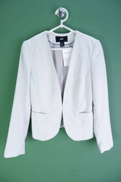 Жакет H&M приталенный, маркировка 34, визуально на 40 размер