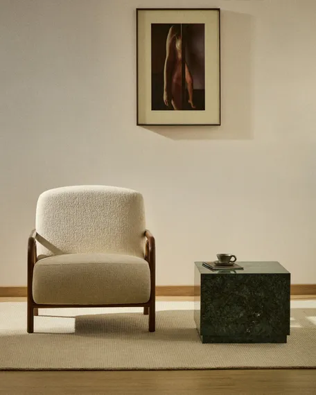 Кресло Sylo из бежевого шенилла и ясеня с отделкой цвета орех