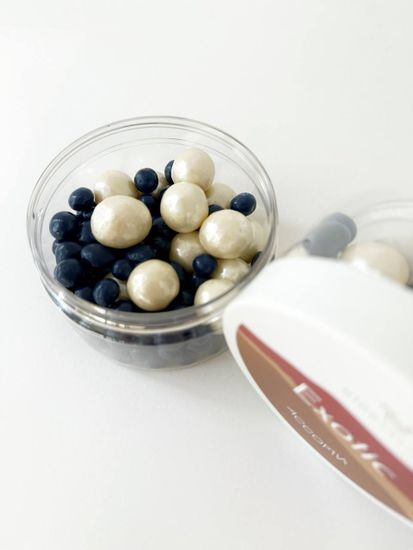 Счастье в шоколаде Премиум Фундук жемчуг и Черничка в тубусе 150 гр