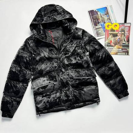 Пуховик Prada