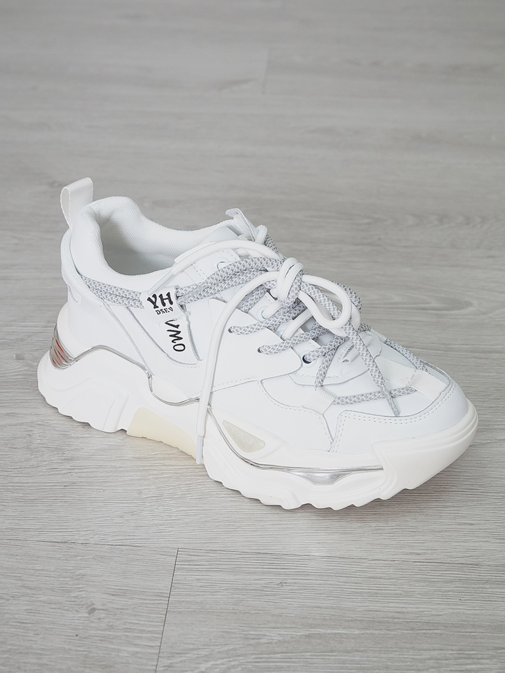 Кроссовки женские MALIN DEGELY 645-1