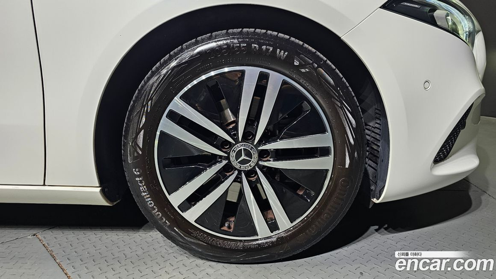 Mercedes-Benz A-Class W177 A220 Sedan (03.2021)