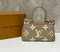 Сумка Louis Vuitton Trianon PM бежевый