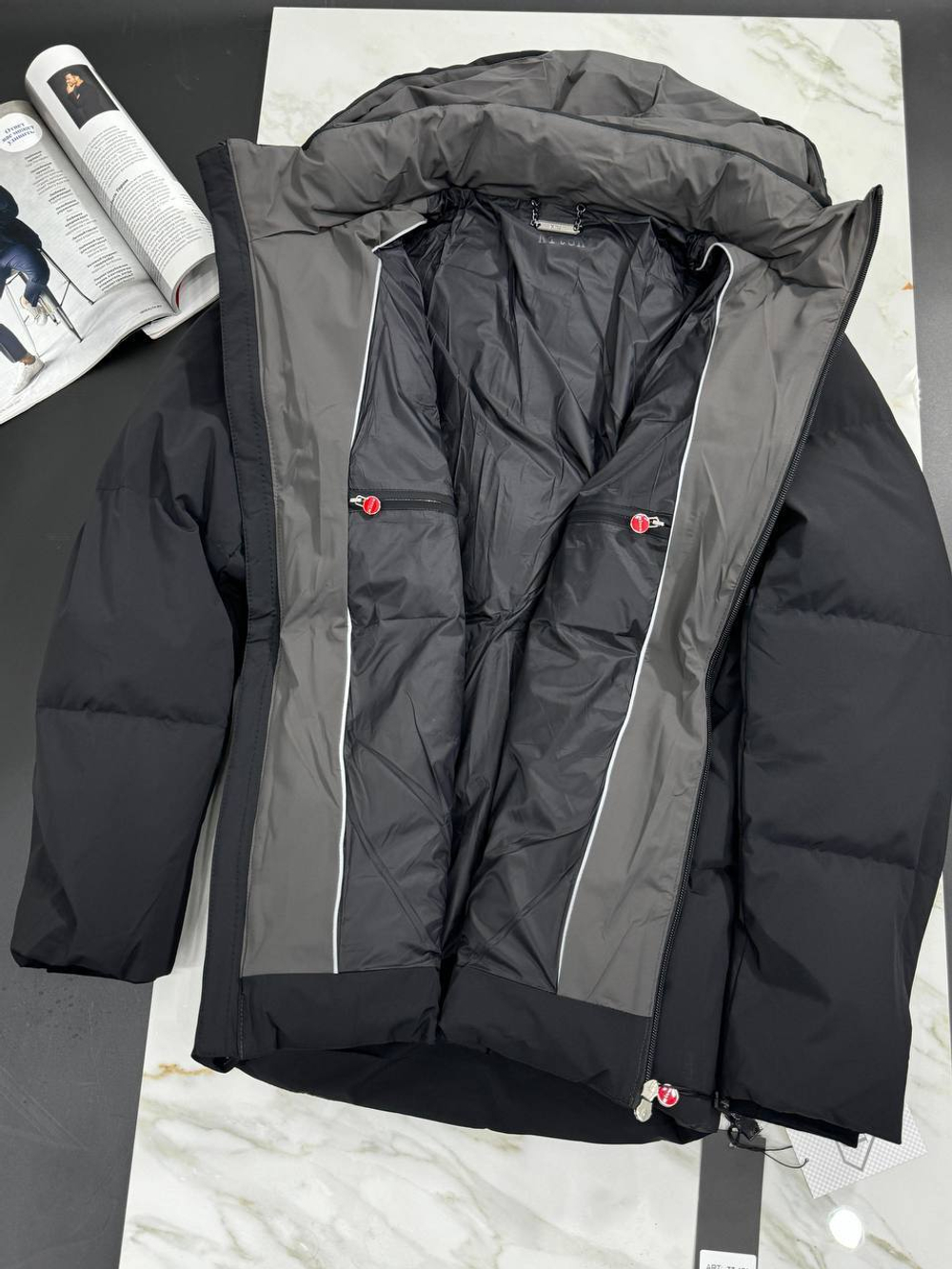 Пуховик Kiton