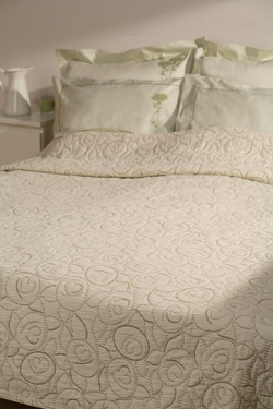 Покрывало 220x240 Luxberry Milano зеленое Португалия