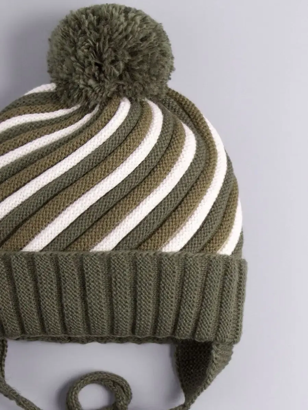 Шапка вязаная зимняя для детей