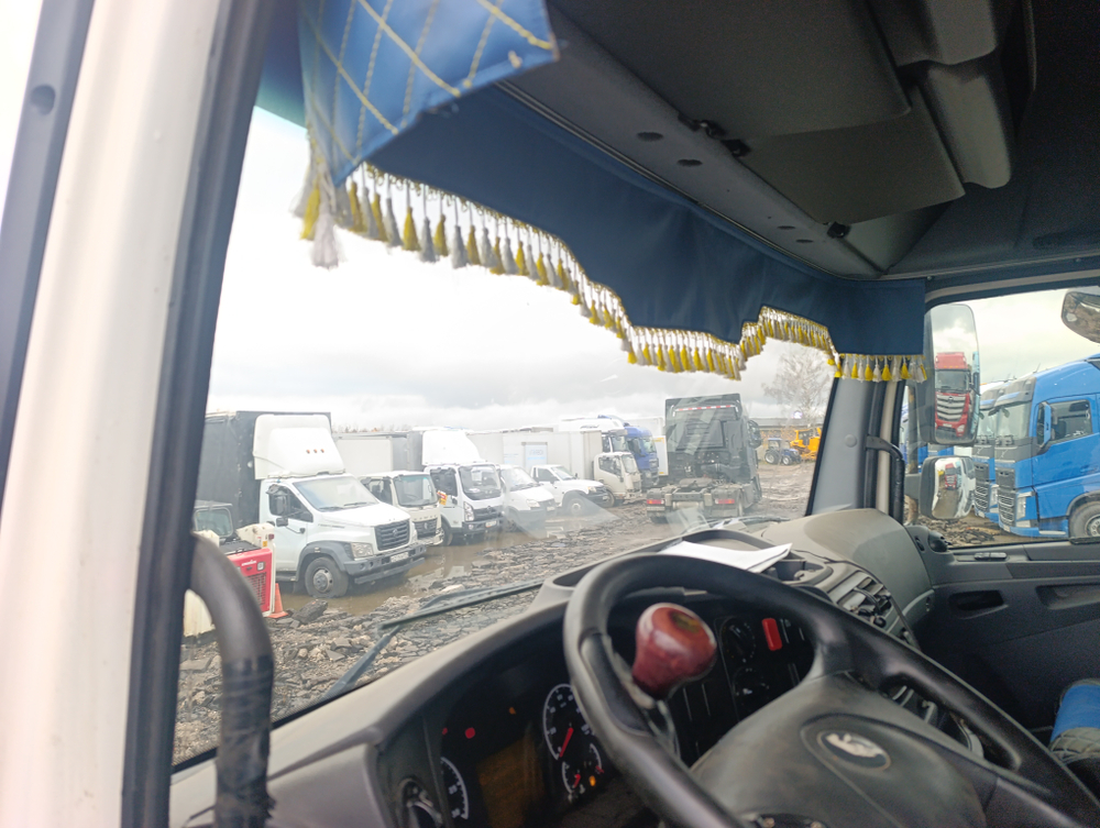 КамАЗ 5490 4x2 Седельный тягач 5490-095-68 (Дизельный, 12,0 л, 428 л.с., МТ)