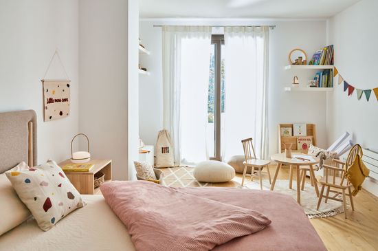 Детский стул Daisa из массива каучука Испания