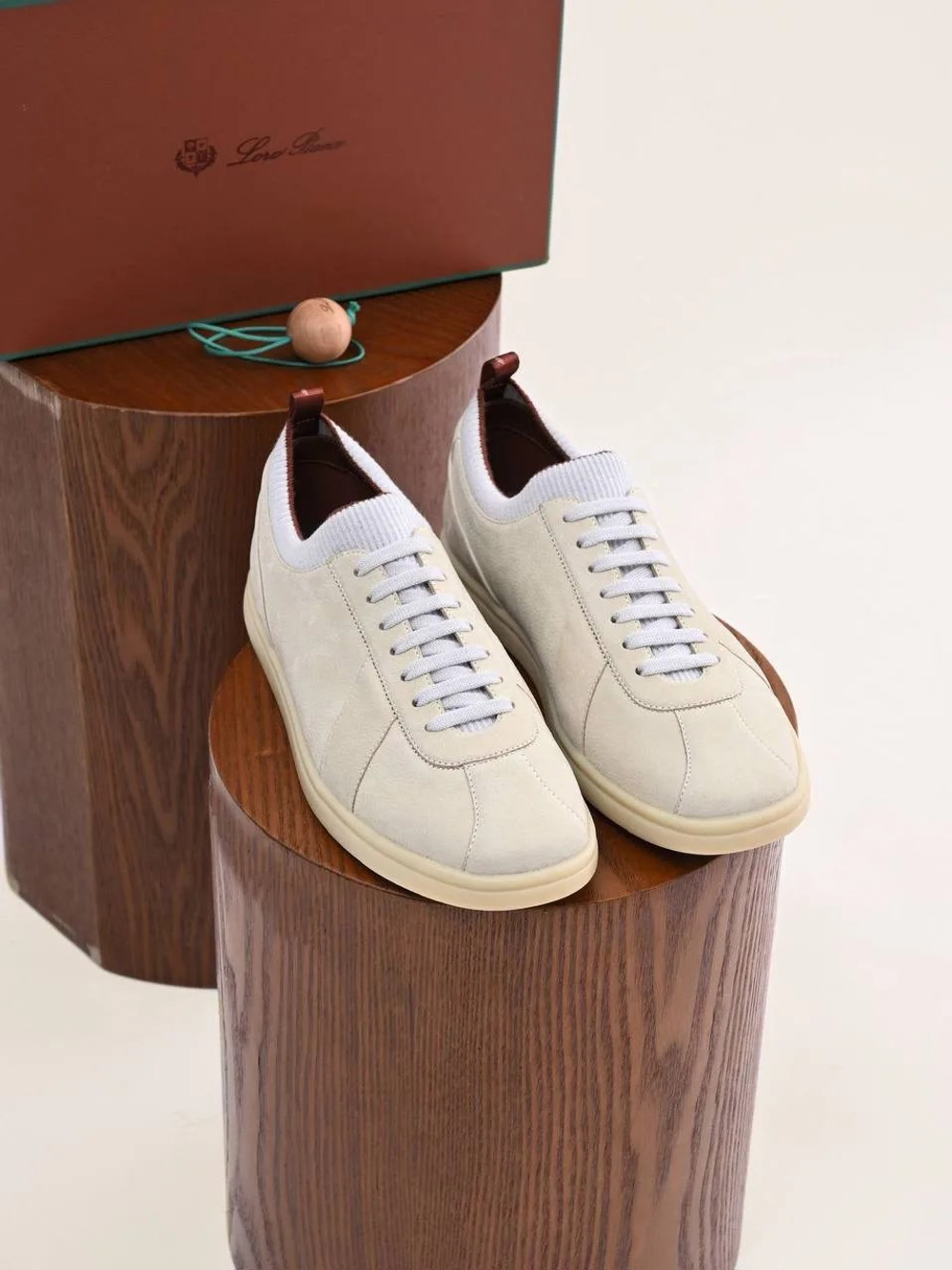 Бежевые кроссовки Loro Piana Soho 2.0 Walk