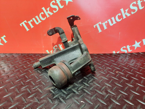 Кронштейн торсиона кабины правый