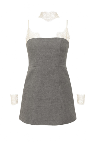 Платье SNOW в длине мини с кружевными манжетами и чокером