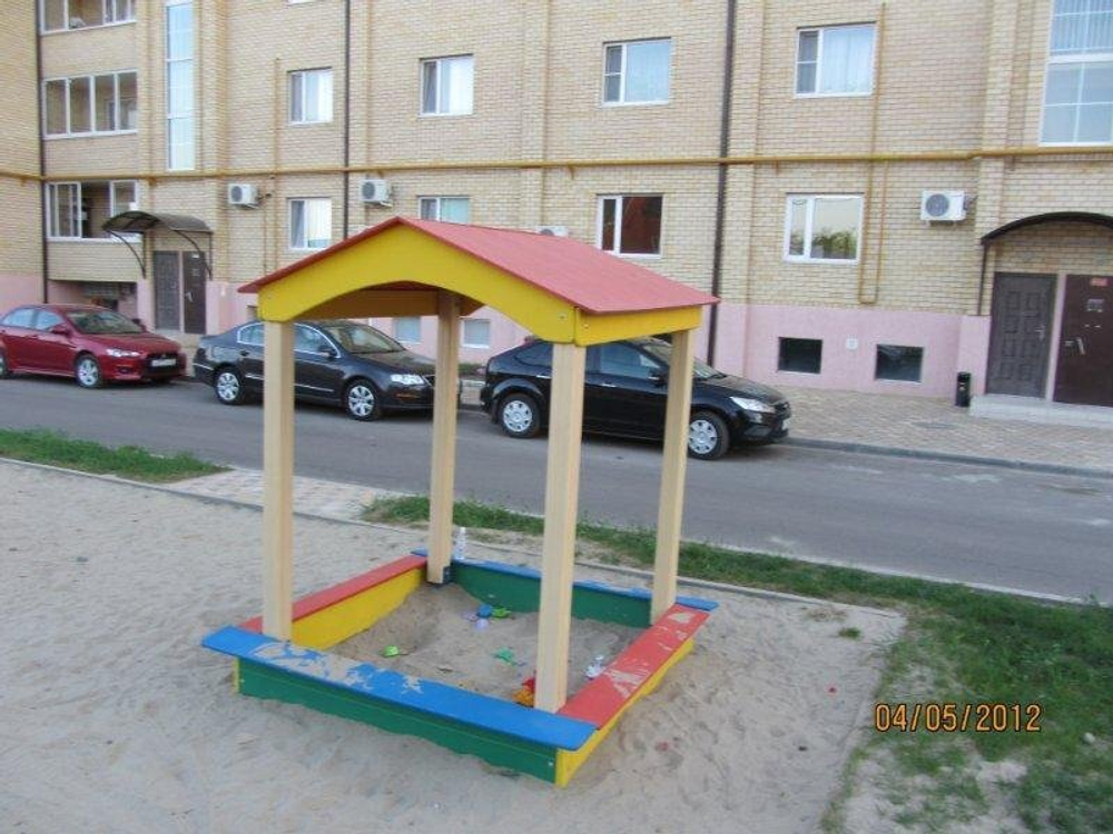 Песочный дворик домик ИО 6.01.02