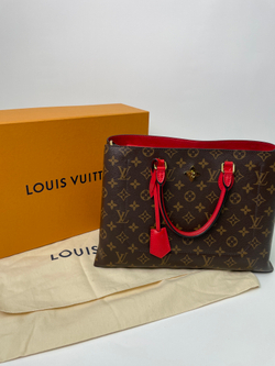 Сумка Louis Vuitton