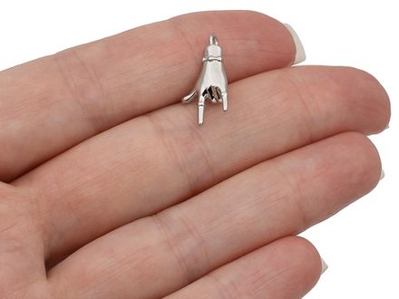 Подвеска "Рука-ILY" 18мм