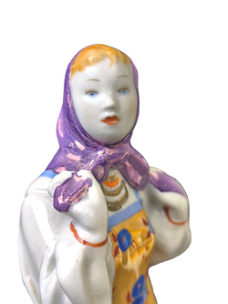 Фарфоровая статуэтка "Плясунья Маша" (Дулёво)