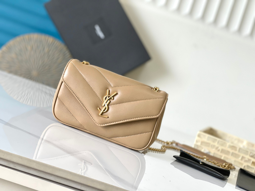 Saint Laurent Loulou Mini 20 cm
