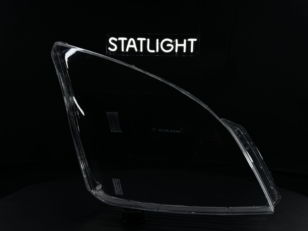 Правое стекло фары Toyota Prado 120 2003-2008