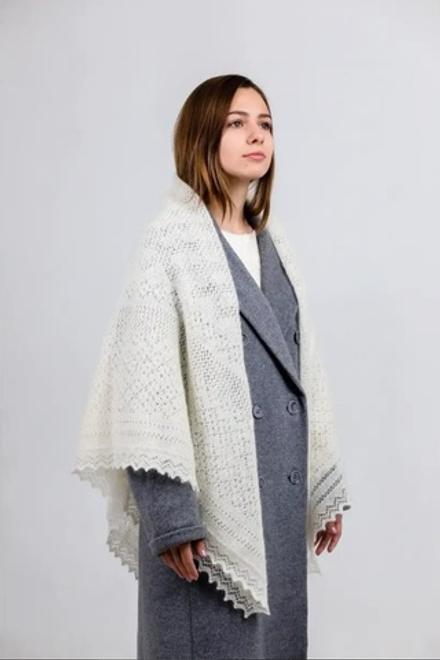 Оренбургский пуховый платок П3-130-02 экрю