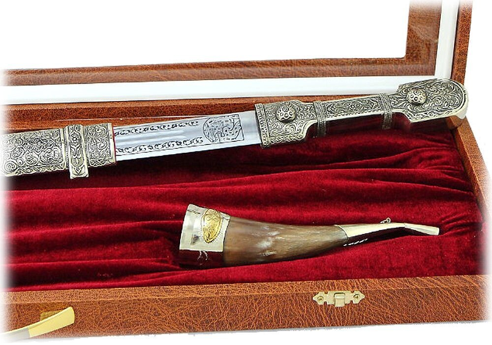 Набор подарочный "Джигит №1" (Кинжал кавказский, 2 рога для вина)