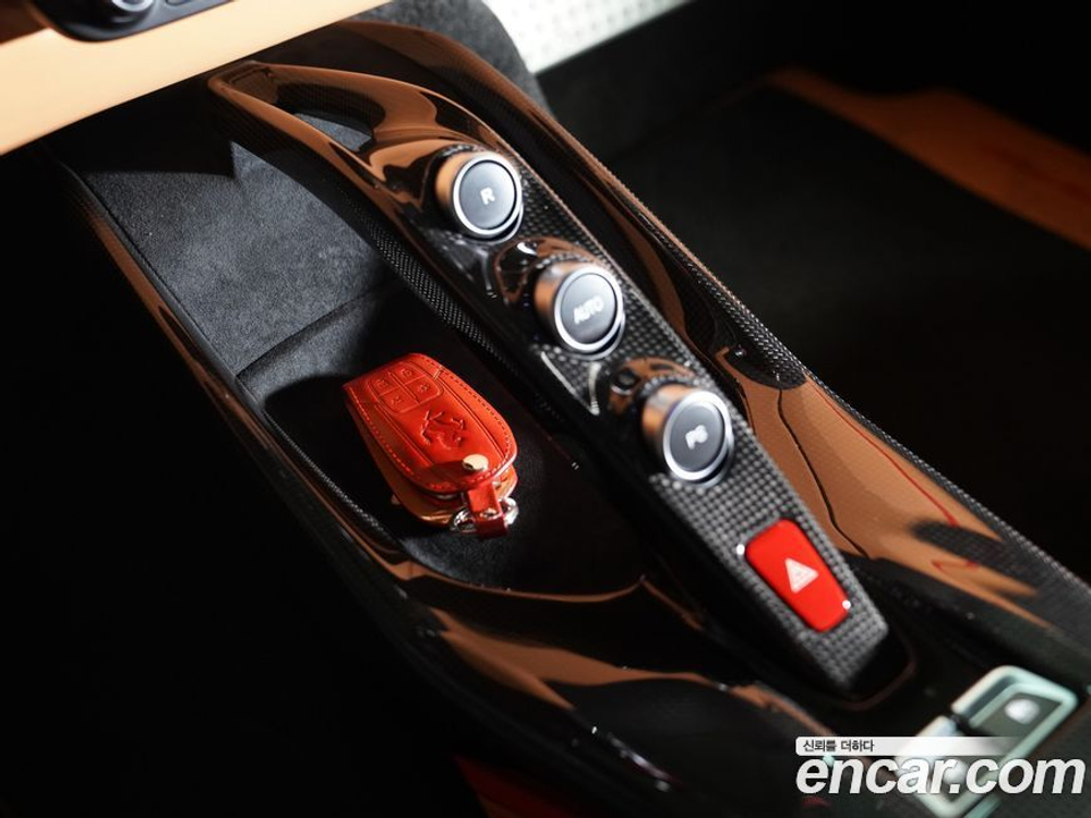 Ferrari 812 Superfast 6.5 V12 (09.2019)