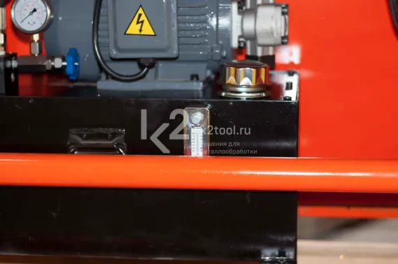 Гидравлическая гильотина STALEX HQ01-2X1320B