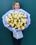 Пышный букет из пионовидных кустовых роз Саммер,19 веток(00245)